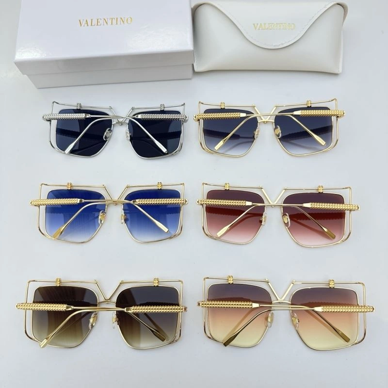 Valentino Sunglasses Compact 282440