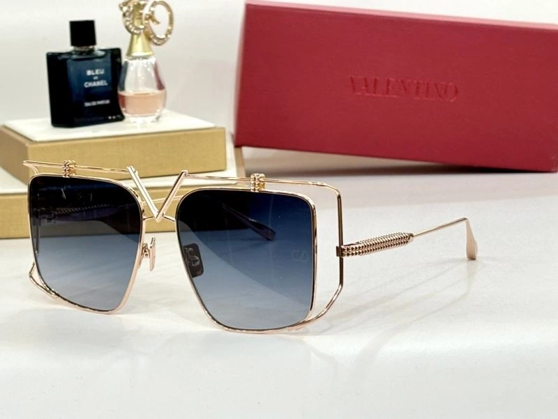 Flexible Valentino Sunglasses 282452