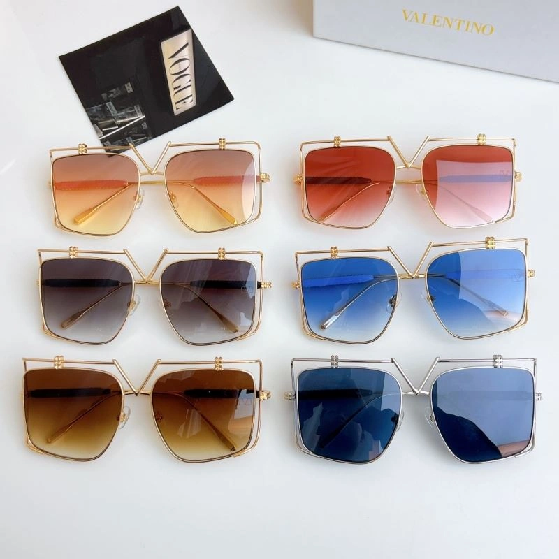 Valentino Sunglasses Refined 282443
