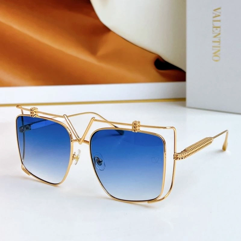 Valentino Sunglasses Refined 282443