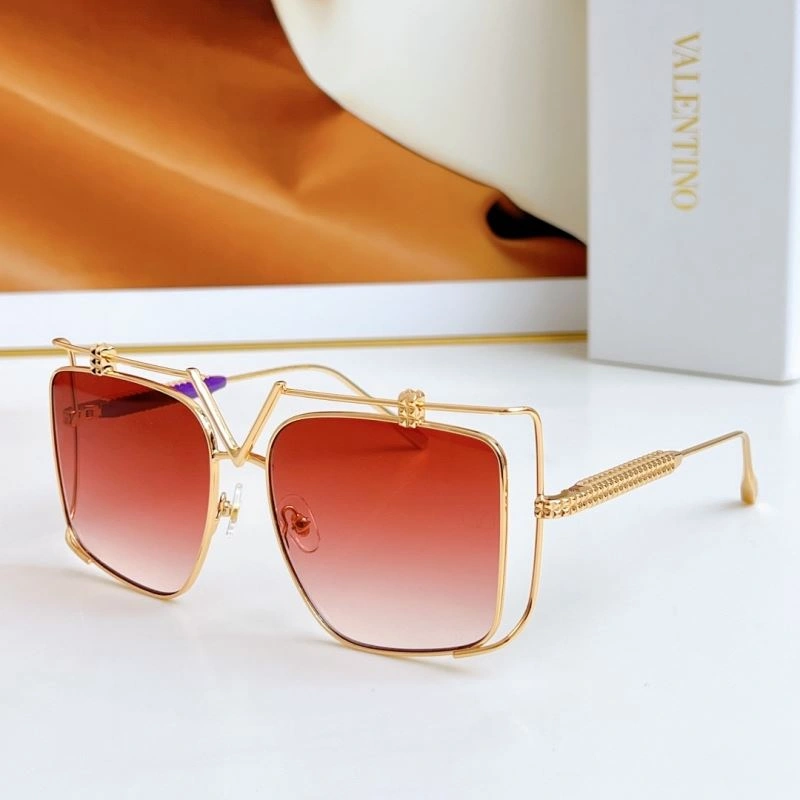 Valentino Sunglasses Refined 282443