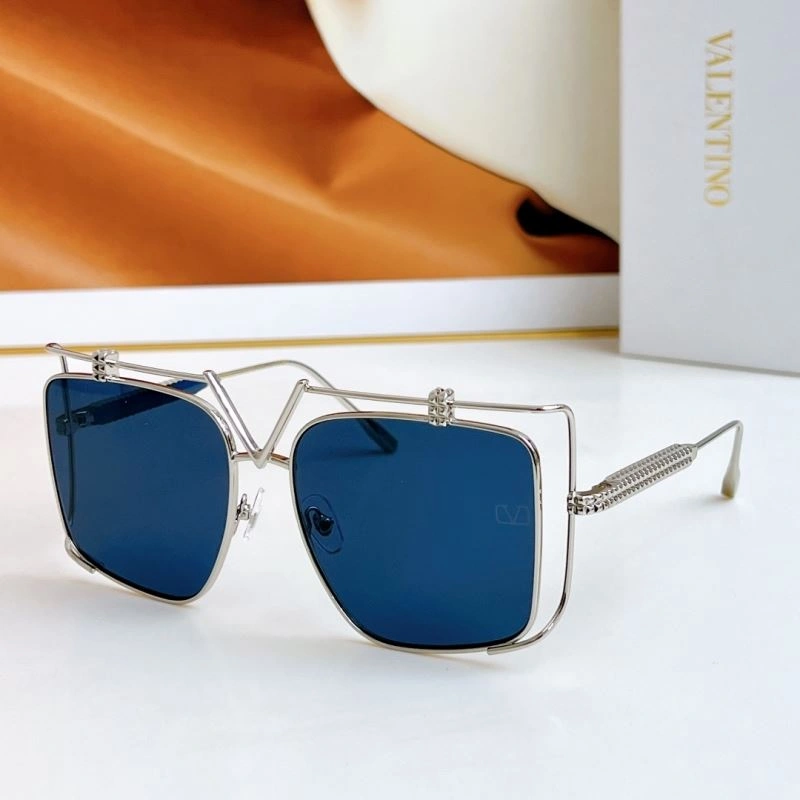 Valentino Sunglasses Refined 282443