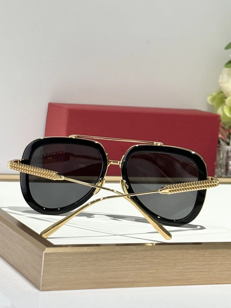 Valentino Sunglasses UrbanStyle 282458