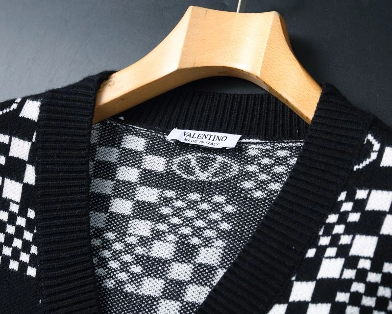 ModernLook Valentino Sweaters 174979