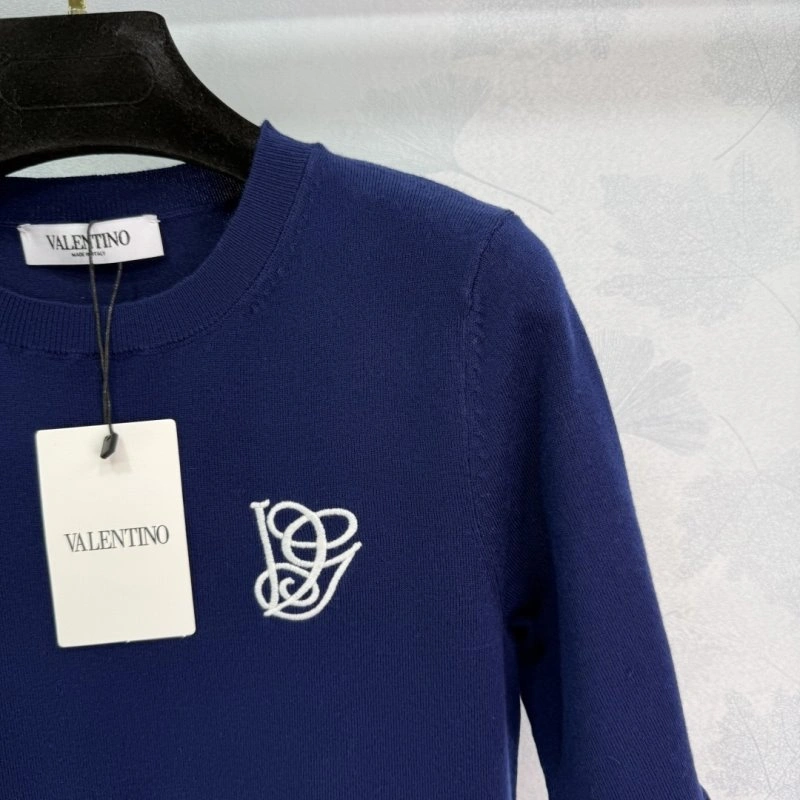 Vibrant Valentino Sweaters 174455