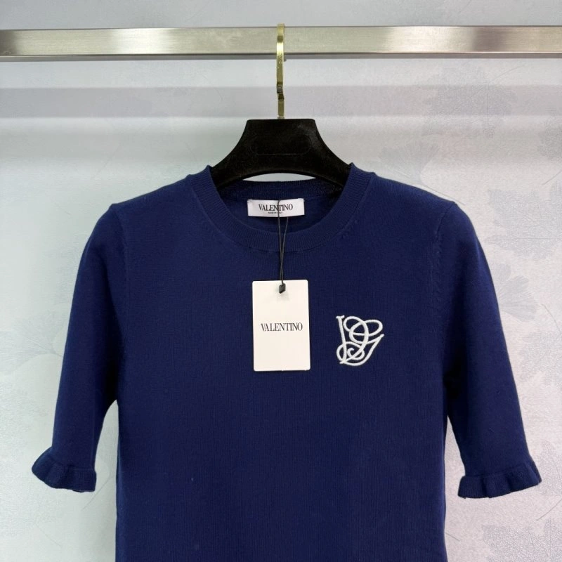 Vibrant Valentino Sweaters 174455