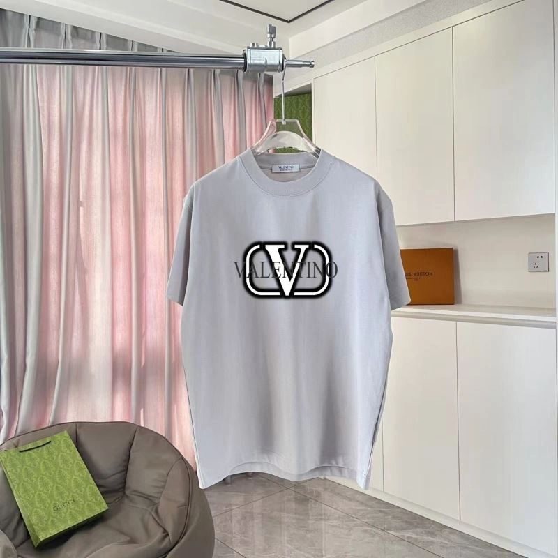 Elegant Valentino T-Shirts 174657