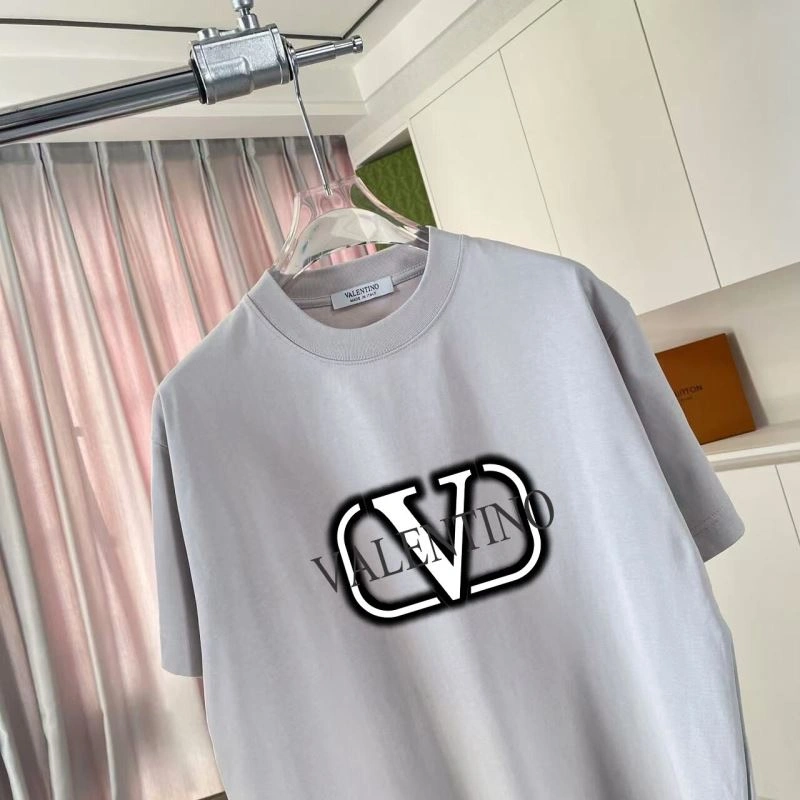 Elegant Valentino T-Shirts 174657