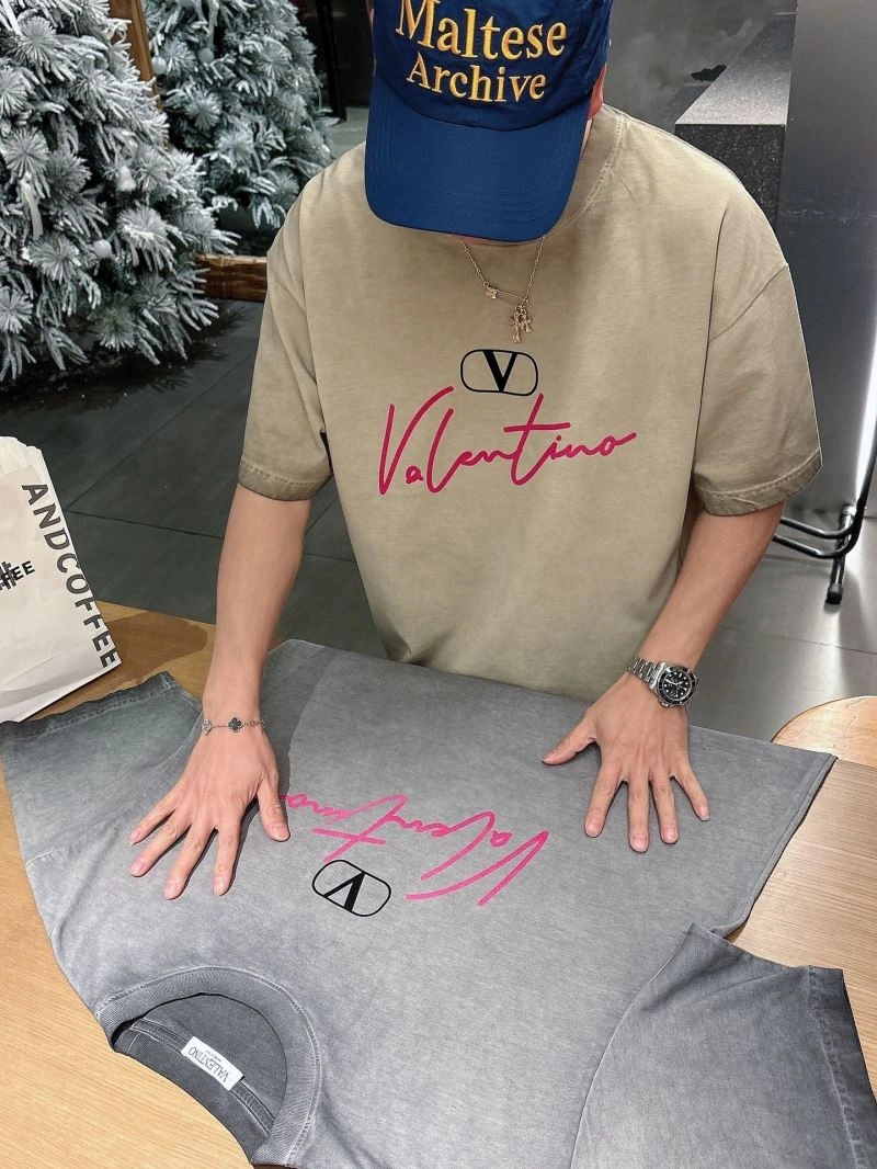 Valentino T-Shirts Vibrant 174993