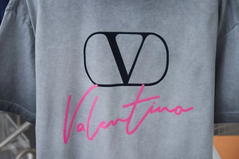 NewStyle Valentino T-Shirts 174937