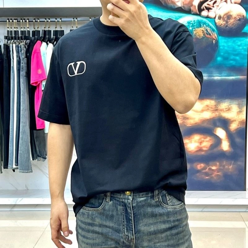 Elegant Valentino T-Shirts 174938