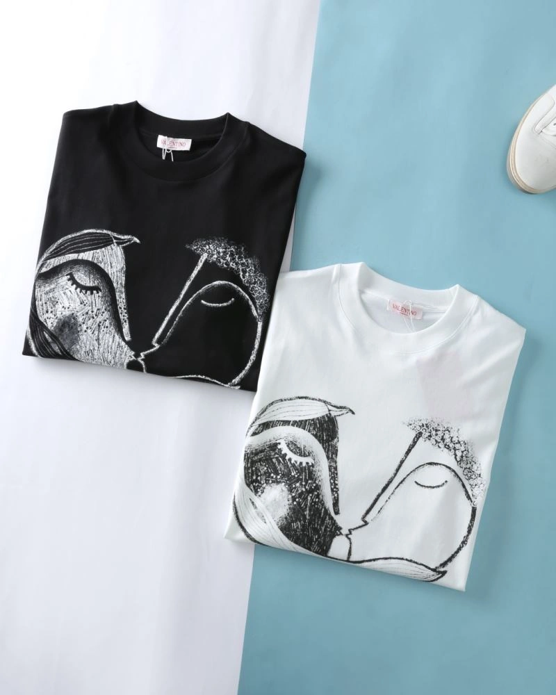 Vibrant Valentino T-Shirts 174872