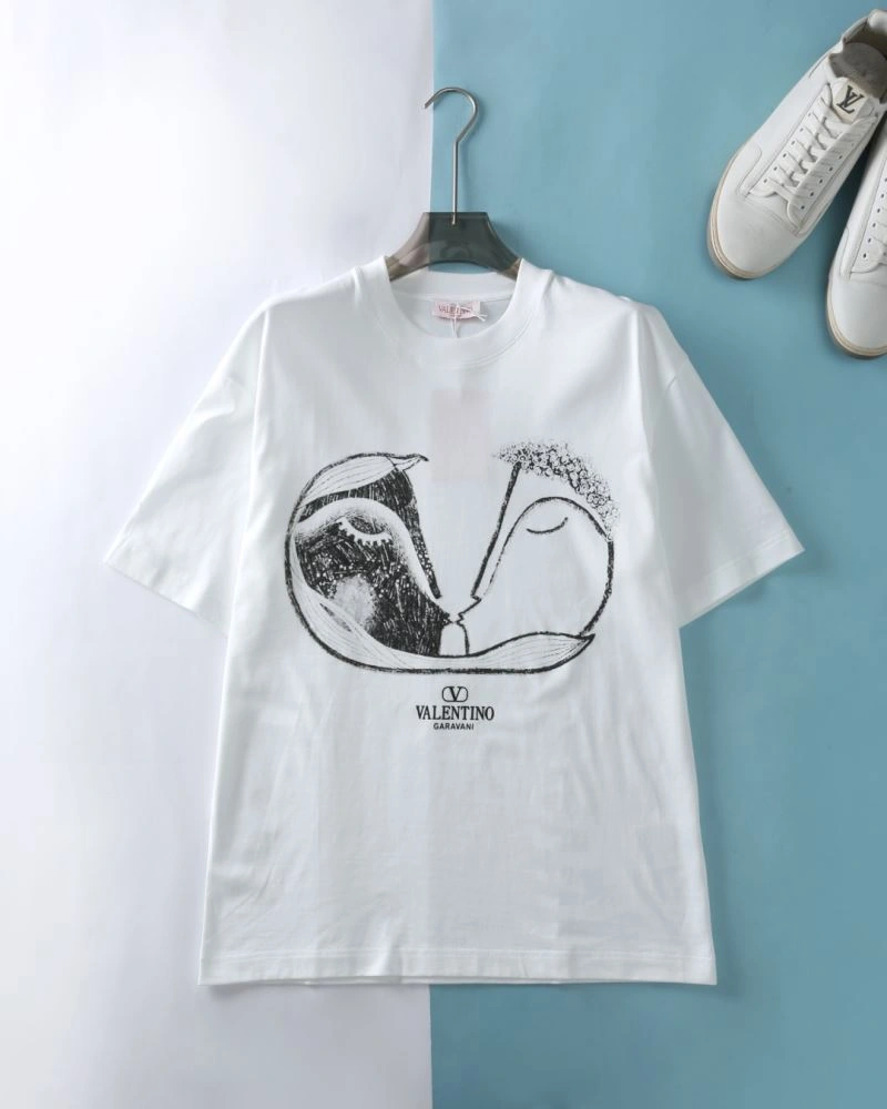Vibrant Valentino T-Shirts 174872