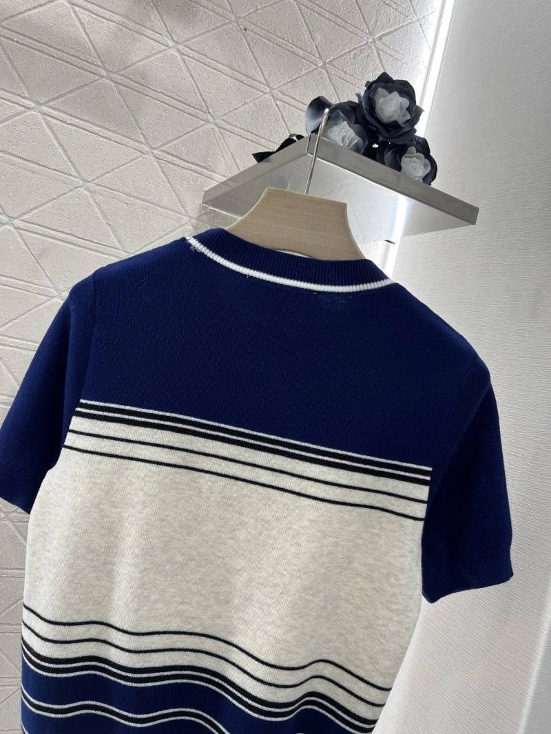 Reliable Valentino T-Shirts 174251