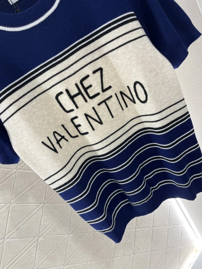 Reliable Valentino T-Shirts 174251