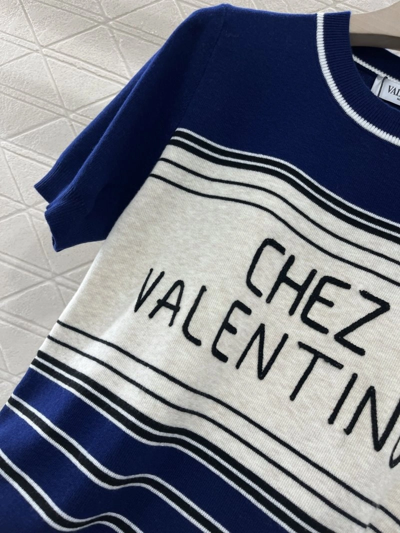 Reliable Valentino T-Shirts 174251