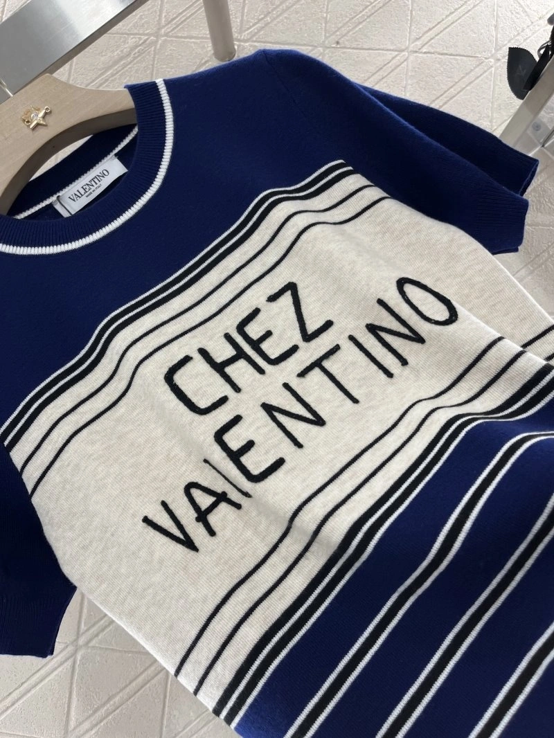 Reliable Valentino T-Shirts 174251