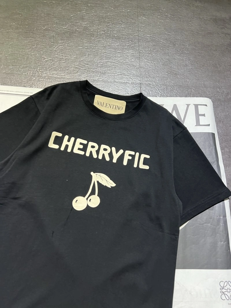 Resilient Valentino T-Shirts 174247