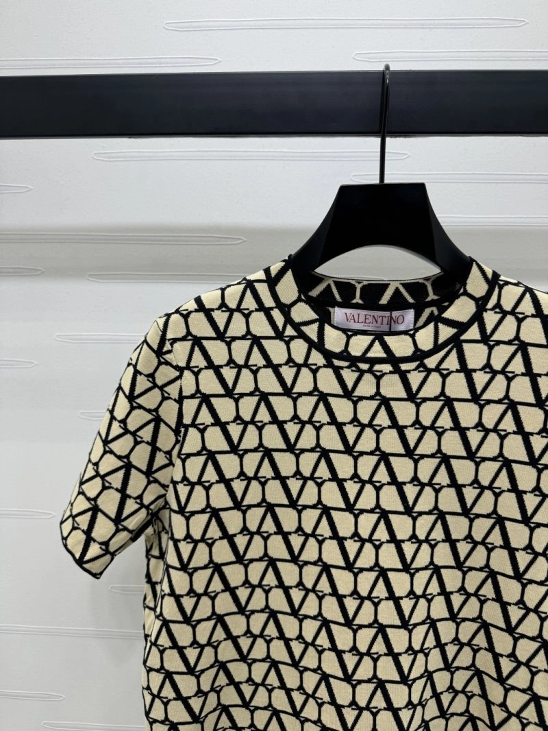 Valentino T-Shirts Flexible 174537