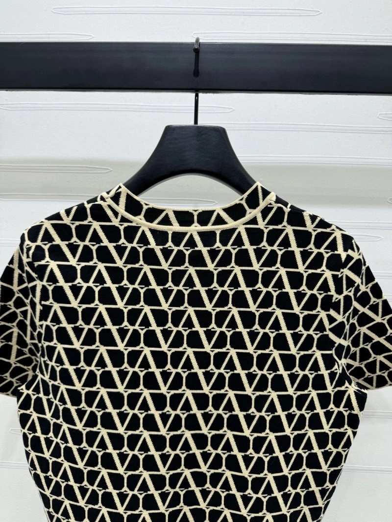 Snug Valentino T-Shirts 174612