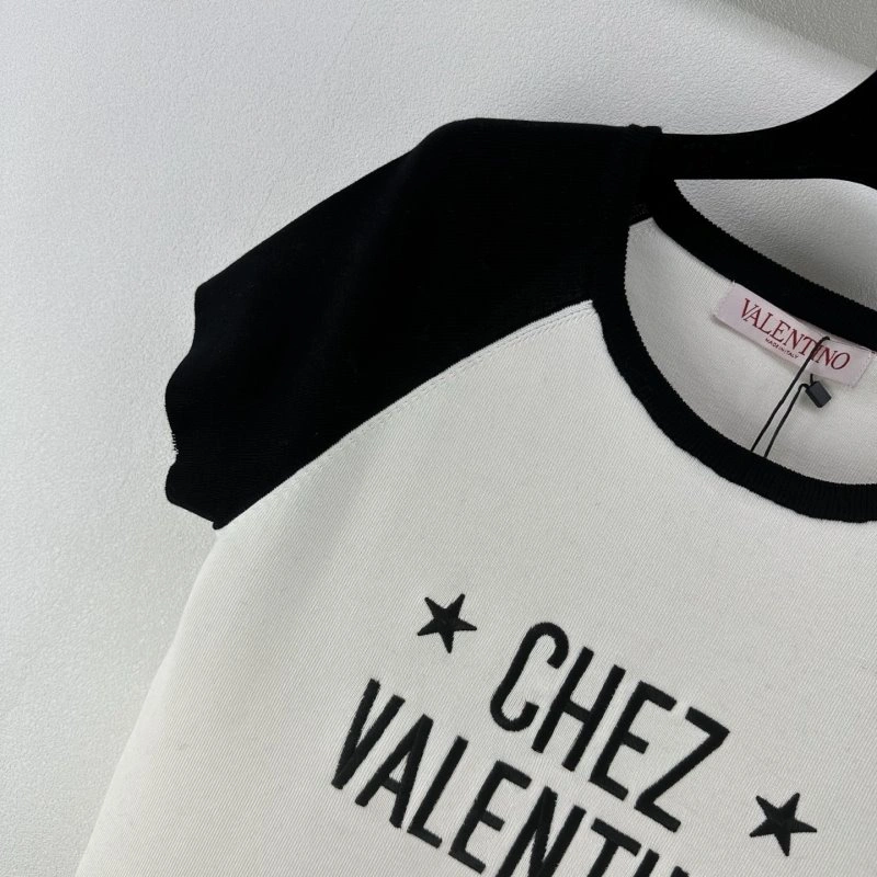Trendy Valentino T-Shirts 174171