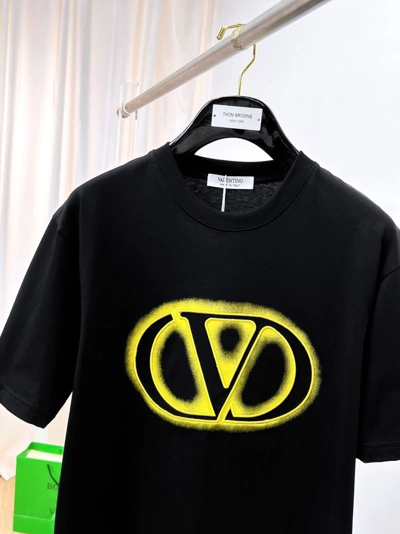 Valentino T-Shirts UrbanChic 174810