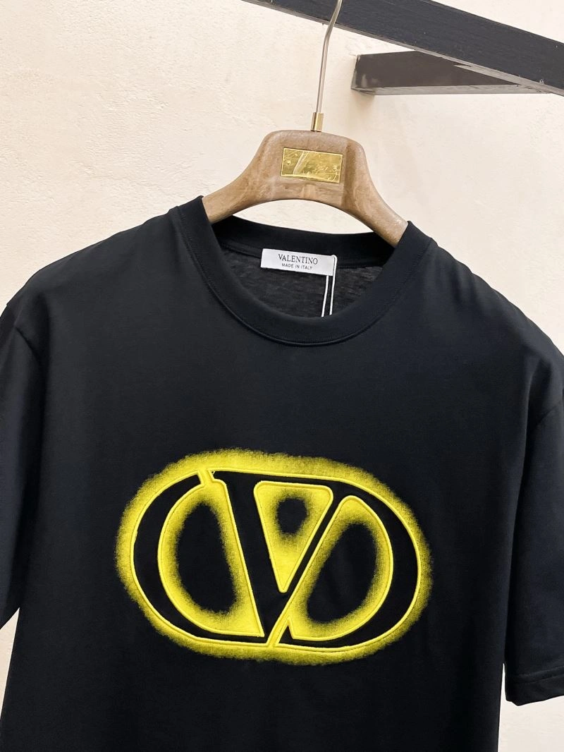 Valentino T-Shirts Chic 174787