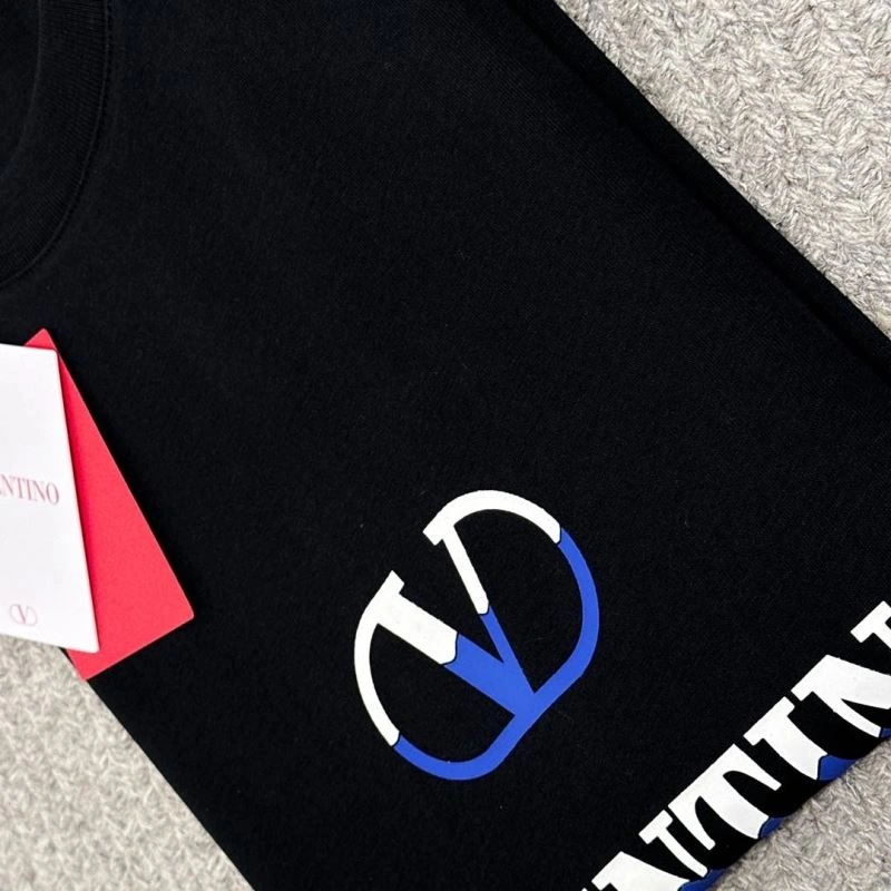 Fashionable Valentino T-Shirts 174743