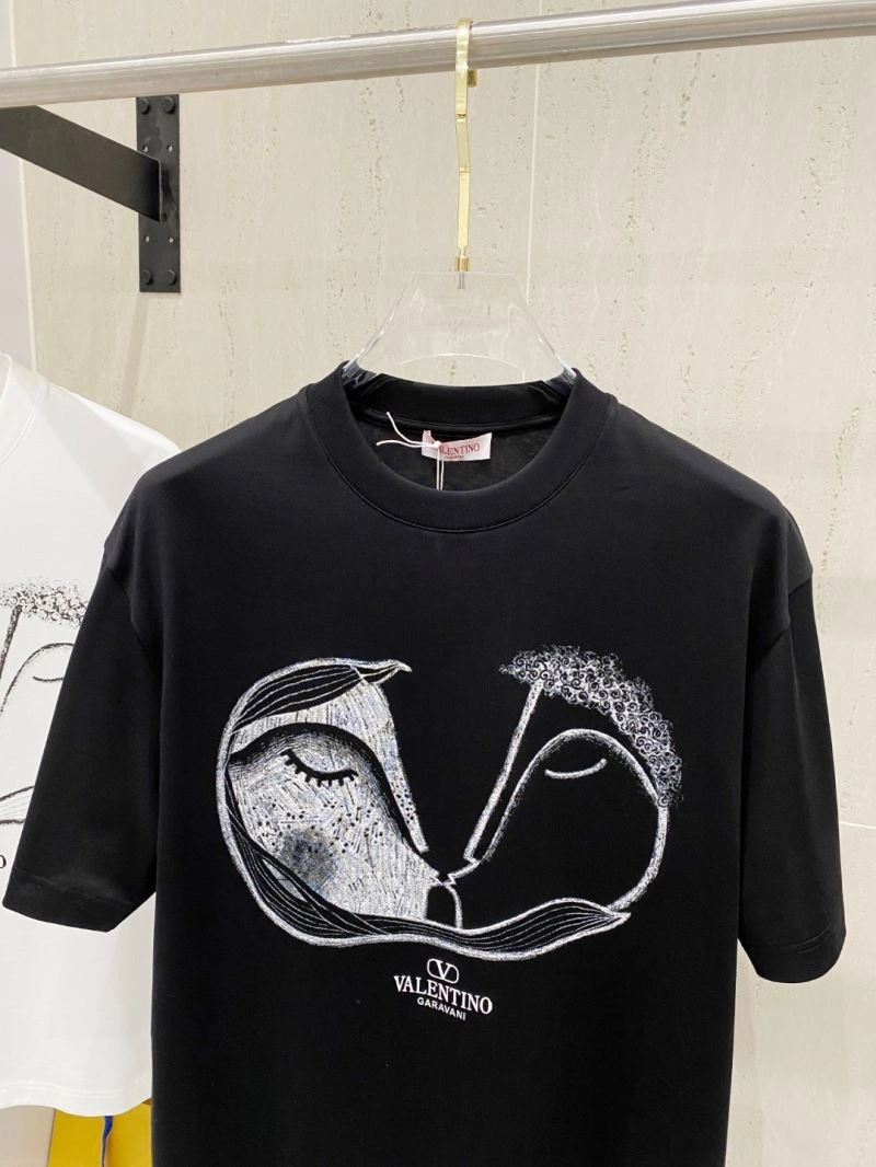 Effortless Valentino T-Shirts 174789