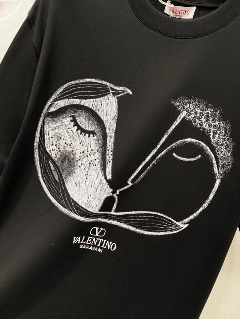 Effortless Valentino T-Shirts 174789