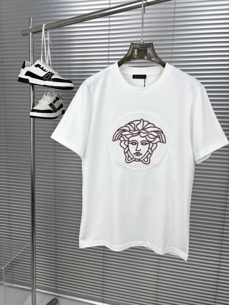 Valentino T-Shirts ModernLook 174724