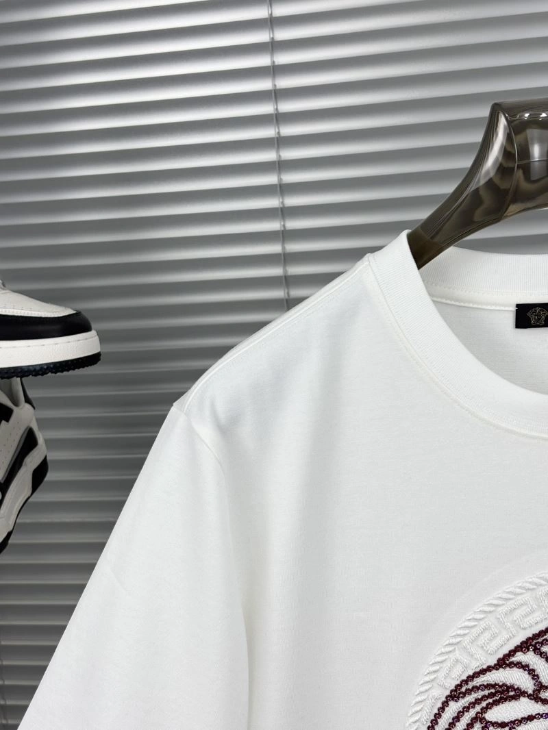 Valentino T-Shirts ModernLook 174724