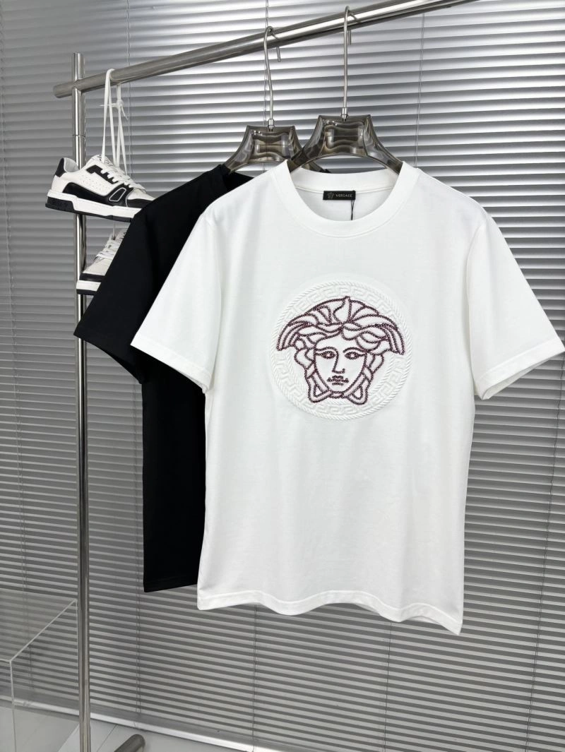 Valentino T-Shirts Chic 174759