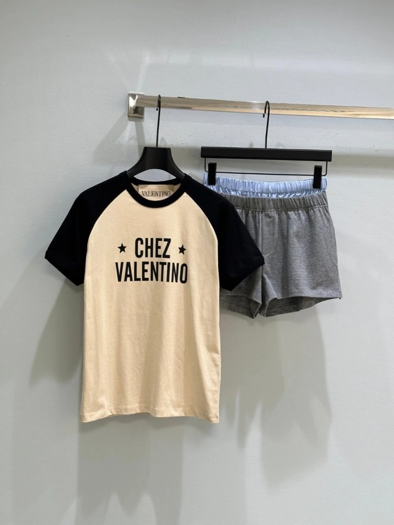 Effortless Valentino T-Shirts 174435