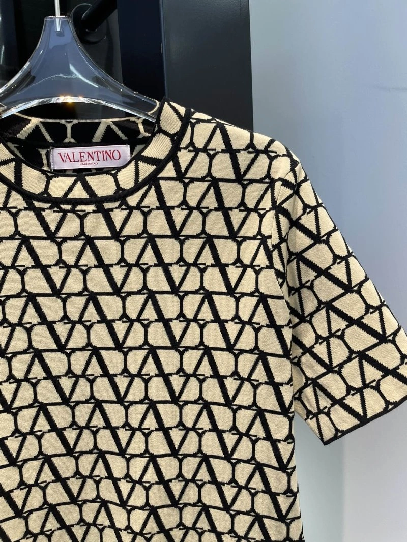 Valentino T-Shirts WellDesigned 174427