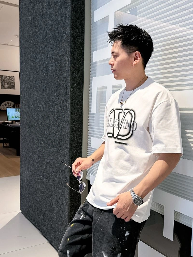TechFriendly Valentino T-Shirts 174700