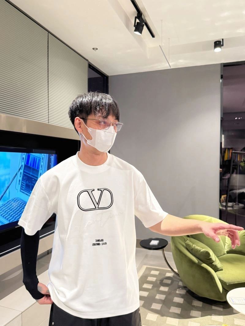 WeatherProof Valentino T-Shirts 174733