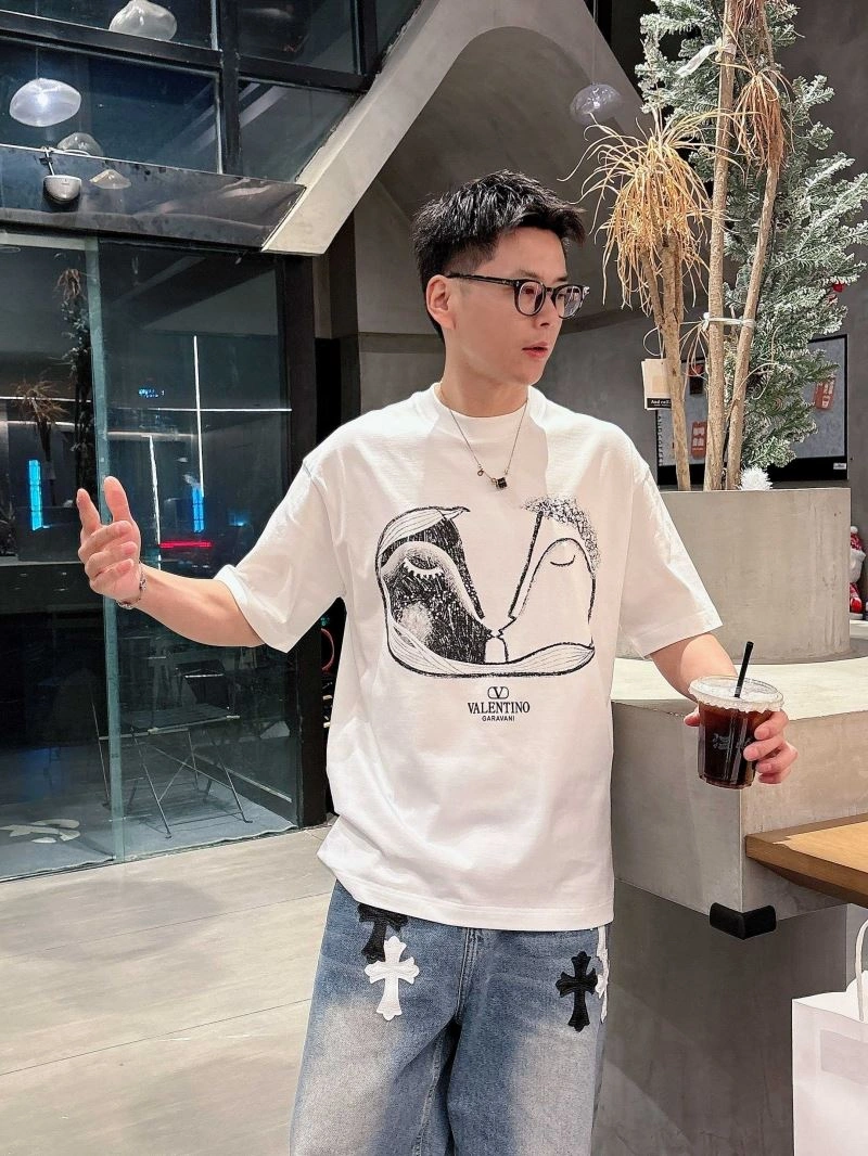 Sleek Valentino T-Shirts 174771