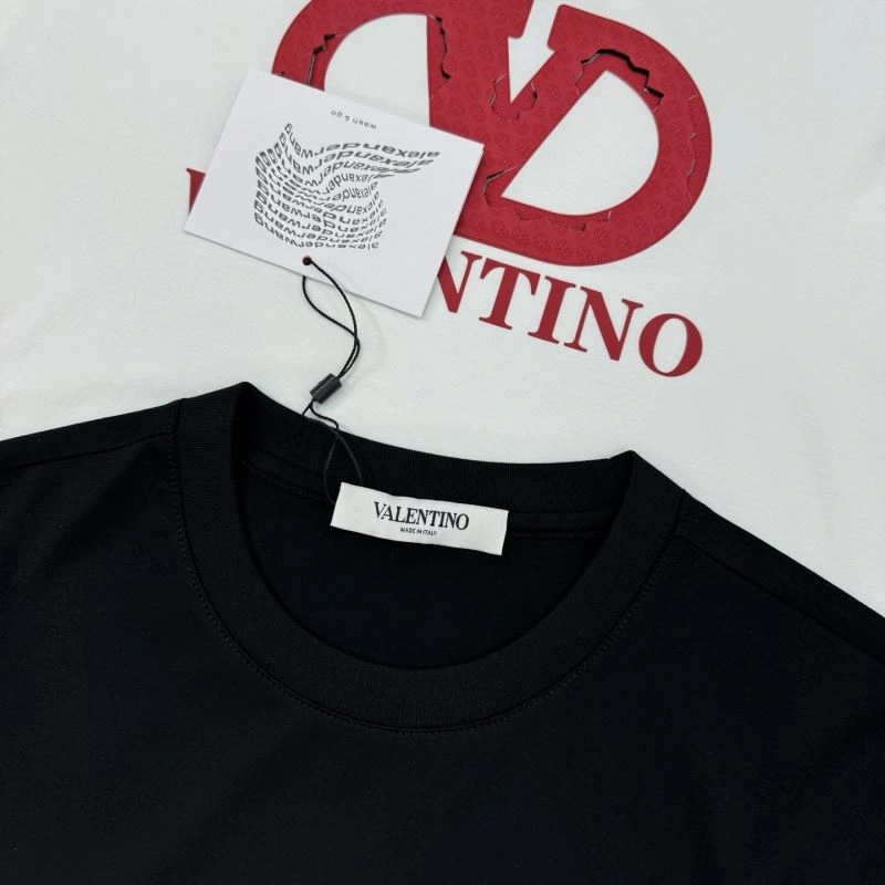 Valentino T-Shirts Unisex 174669