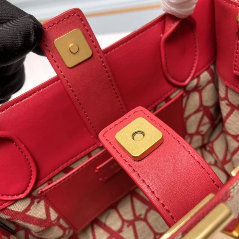 Trendsetting Valentino Top Handle Bags 86688