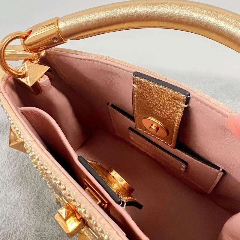 Valentino Top Handle Bags Resilient 59548