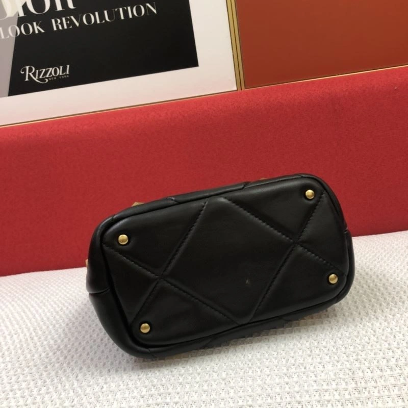 Attractive Valentino Top Handle Bags 81951