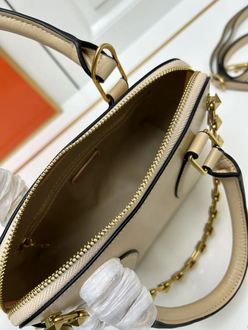 Valentino Top Handle Bags RelaxedFit 81897