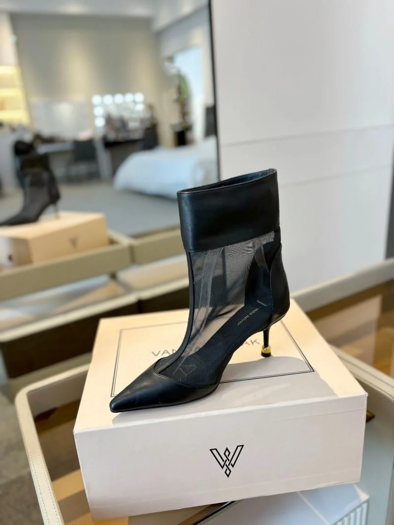 Vanda Novak Boots Refined 8681