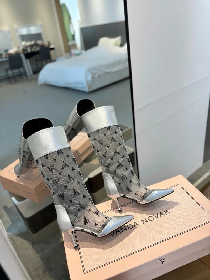 Durable Vanda Novak Boots 8713