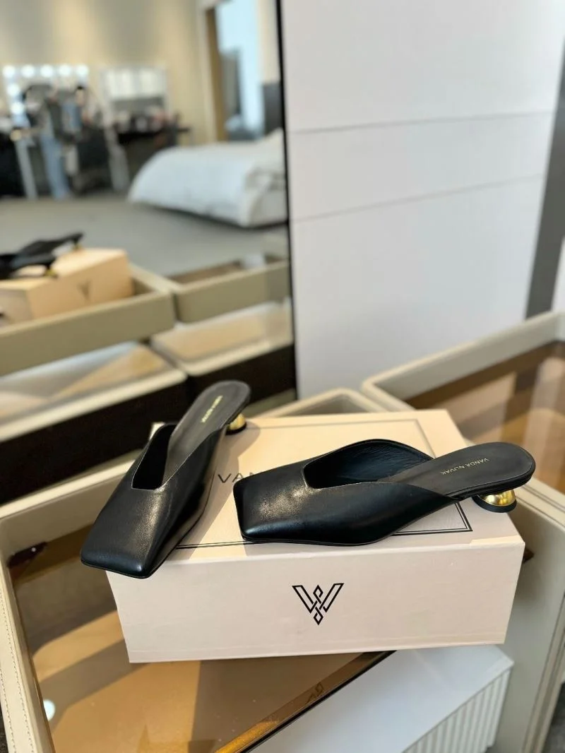Tailored Vanda Novak Sandals 5767