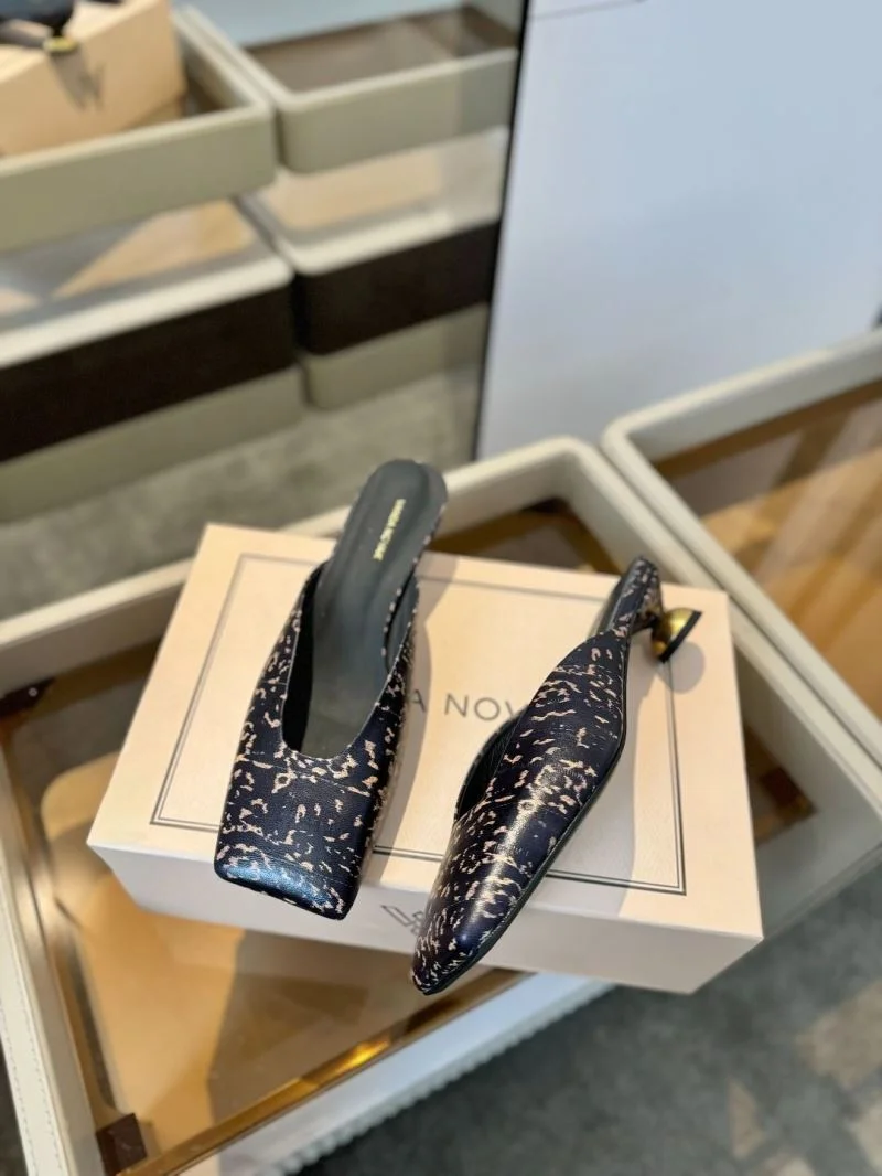 Vanda Novak Sandals ModernLook 5743
