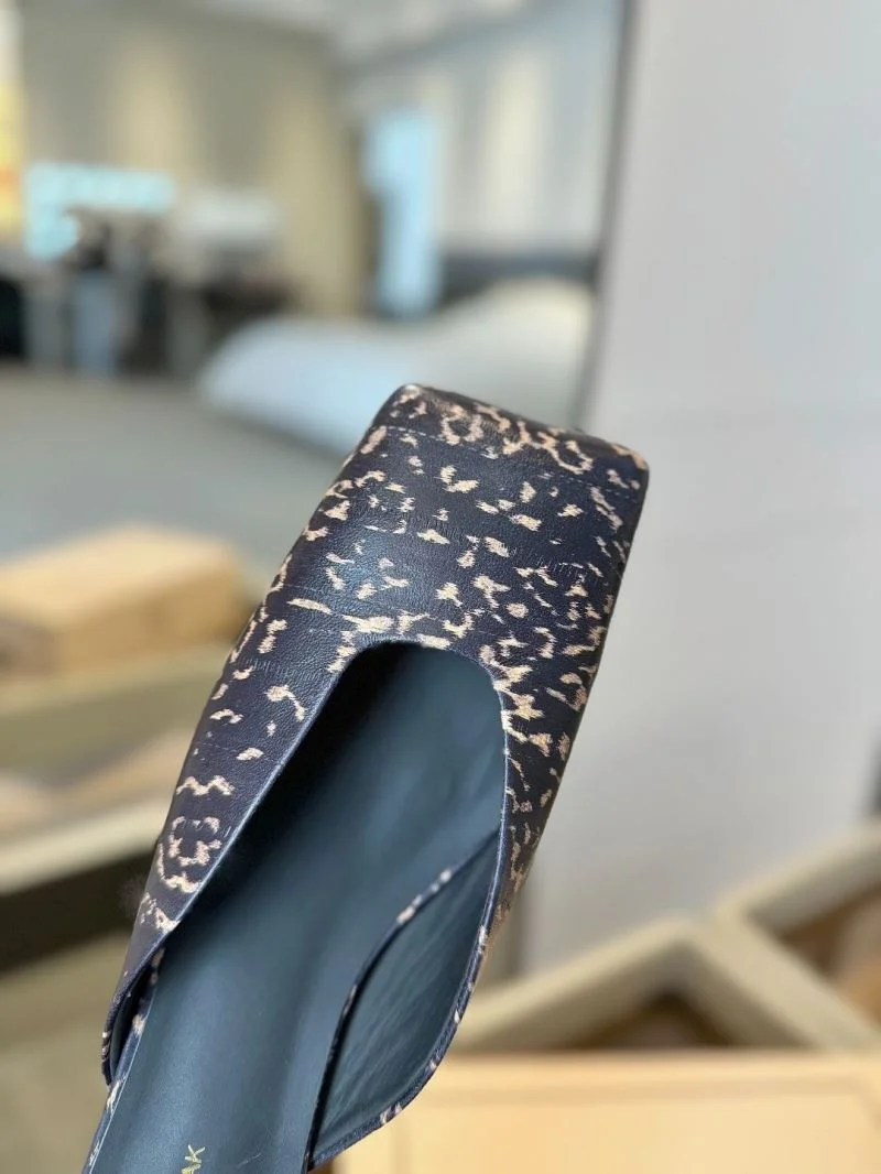 Vanda Novak Sandals ModernLook 5743