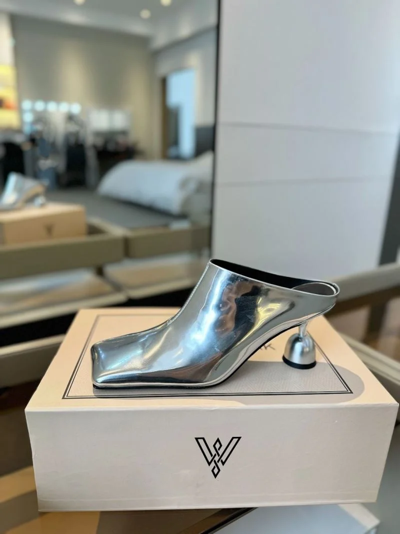 UrbanChic Vanda Novak Sandals 5760