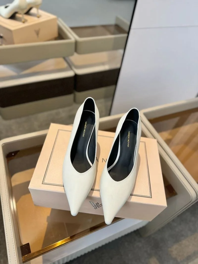 Functional Vanda Novak Shoes 5734